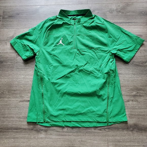 Air Jordan Woven Short Sleeve 